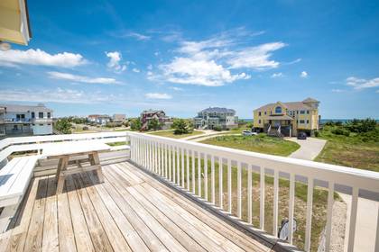 Upper Level Deck