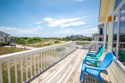 Upper Level Deck