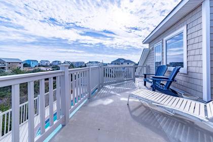 Upper Level Deck