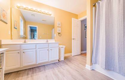 Upper Level Semi-Private Master Bath