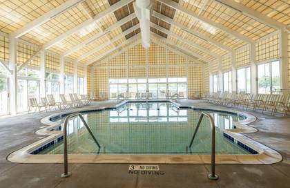 Community Pool - Indoor
