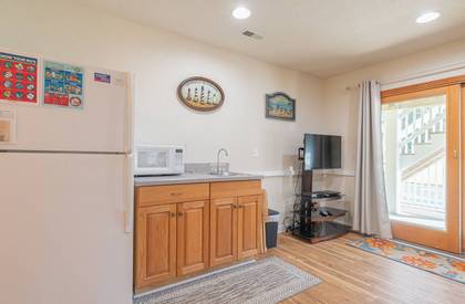 Wet Bar and Full Size Refrigerator