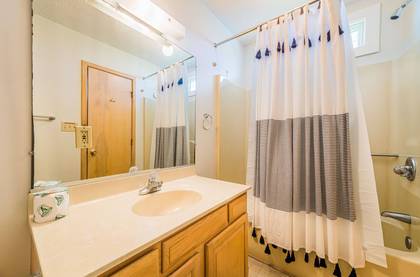 Mid Level Master Bath