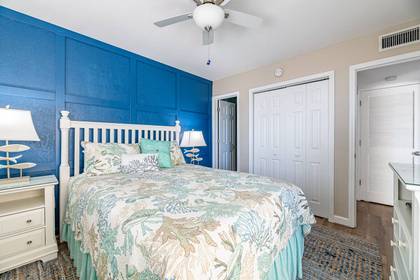 Queen Master Bedroom (updating to King-new photos coming)