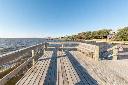 Community Soundside Pier