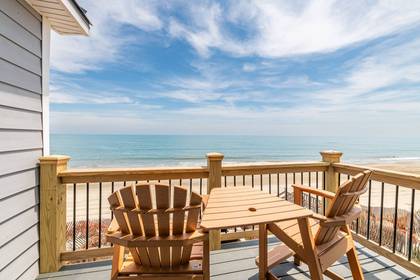 Upper Level Master Private Deck