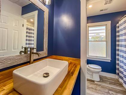 Upper Level Master Bath