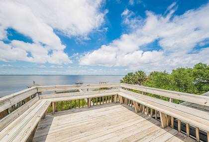Upper Level Bedroom Private Sun Deck