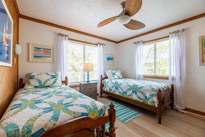 Twin Bedroom