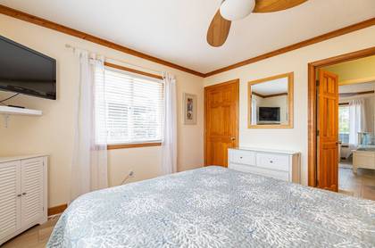 Queen Bedroom