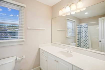 Mid Level Master Bath