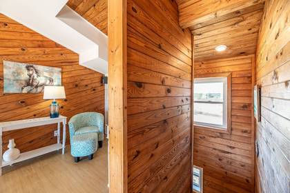 Upper Level Sitting Area