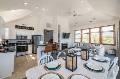 Tranquility Newly Renovated home in Pine Island