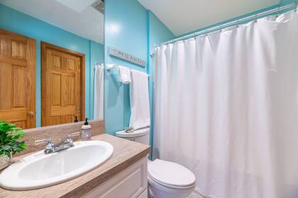 Mid Level Semi-Private Bath