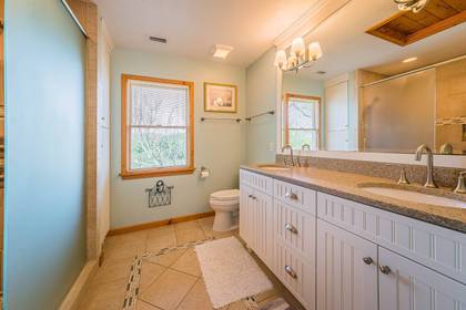 Upper Level Master Bath
