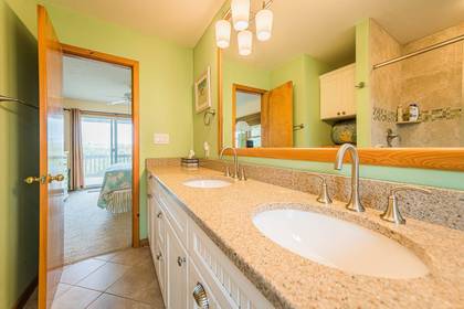 Mid Level Master Bath
