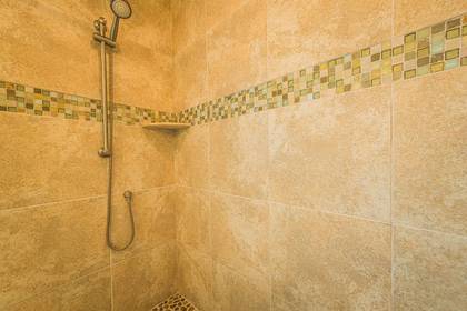 Mid Level Master Bath