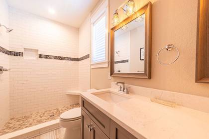 Mid Level Master Bath
