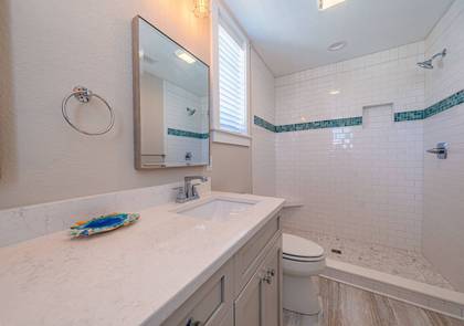 Mid Level Master Bath