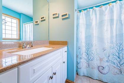 Mid Level Master Bath