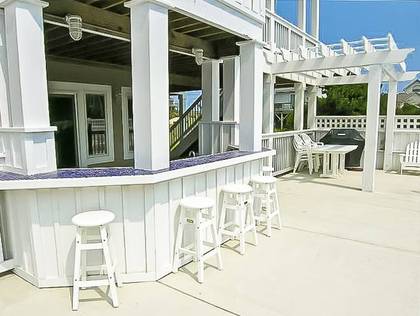 Outdoor Bar