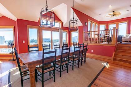 Dining Area Seats 12