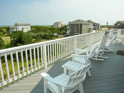 Upper Level Deck