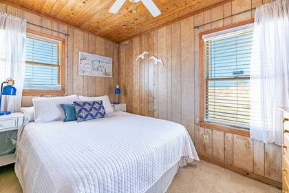 Queen Bedroom