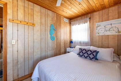 Queen Bedroom