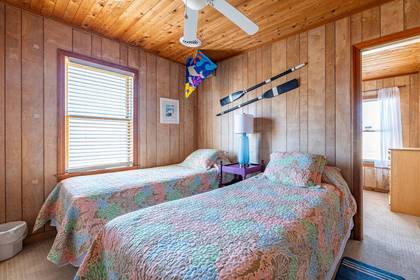 Twin Bedroom