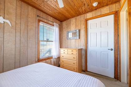 Queen Bedroom