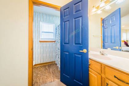 Mid Level Master Bath