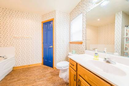 Mid Level Master Bath