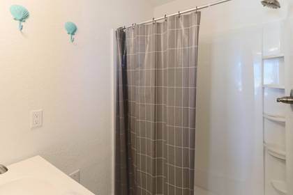 Mid Level Master Bath