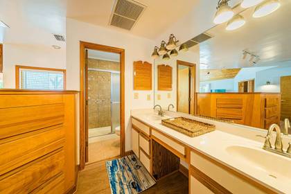 Upper Level Master Bath