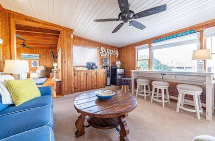 2nd Living Area
