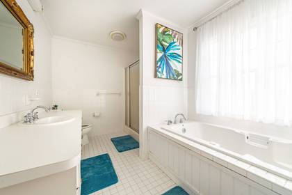 Upper Level Master Bath