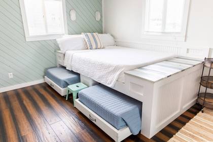 Queen Bedroom