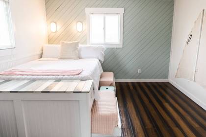 Queen Bedroom