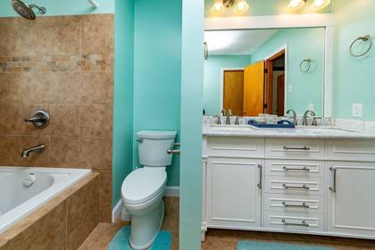Third Level Semi-Private Bath