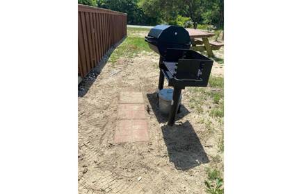 Grilling & Picnic Area