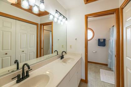 Upper Level Master Bath