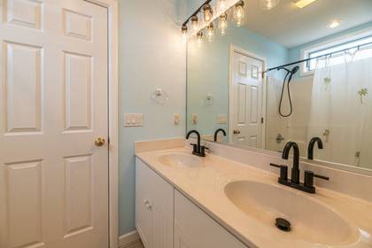 Mid Level Master Bath