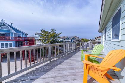 Upper Level Sun Deck