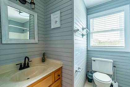 upper level bath