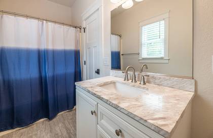 Mid Level Master Bath