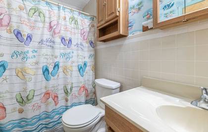 Upper Level Bath