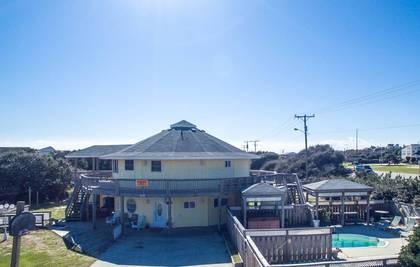 Roundabout Resort
