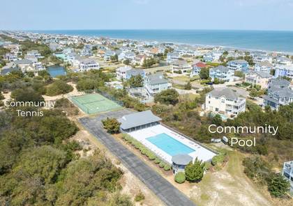 Community Pool & Tennis