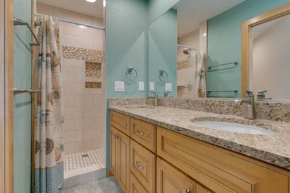 Mid Level Master Bath